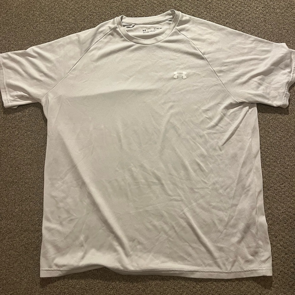 Under Armour Men's Light Gray Short Sleeve Tee